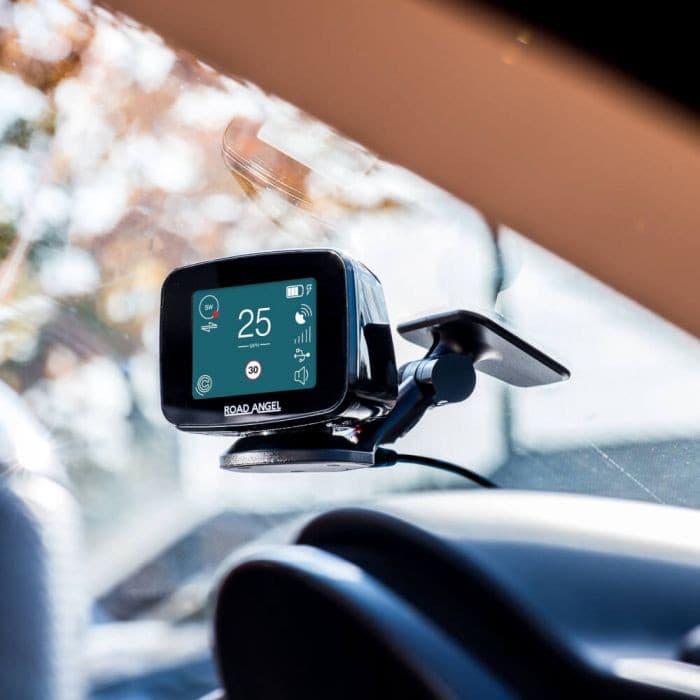 Road Angel Pure Wireless Windscreen Mount Pack.